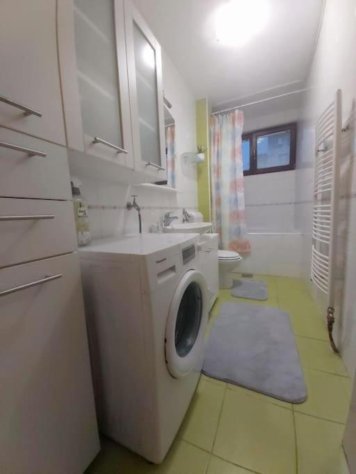 Spacious Condo Near Bascarsija - Free Parking Сараево Екстериор снимка