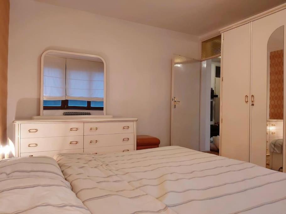 Spacious Condo Near Bascarsija - Free Parking Сараево Екстериор снимка